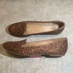 Leopard print loafers Size 10